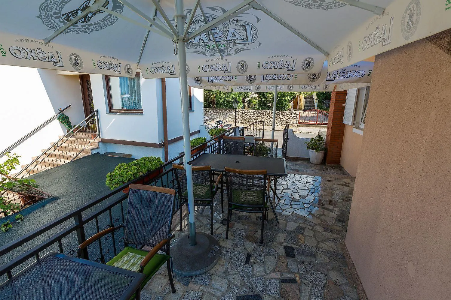 Traumhaftes Apartment Nur 100 Meter Zum Strand Mit Sauna, Jacuzzi, Meerblick Dramalj