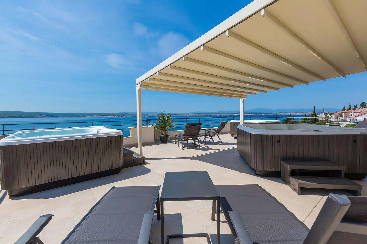 Traumhaftes Apartment Nur 100 Meter Zum Strand Mit Sauna, Jacuzzi, Meerblick Dramalj Croatia