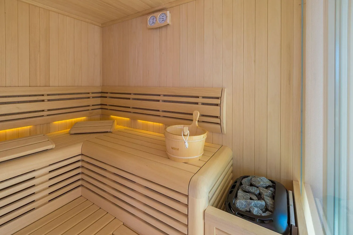 Traumhaftes Apartment Nur 100 Meter Zum Strand Mit Sauna, Jacuzzi, Meerblick Dramalj