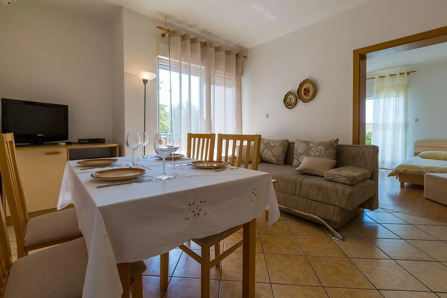 Traumhaftes Apartment Nur 100 Meter Zum Strand Mit Sauna, Jacuzzi, Meerblick Dramalj 0*,  Croatia