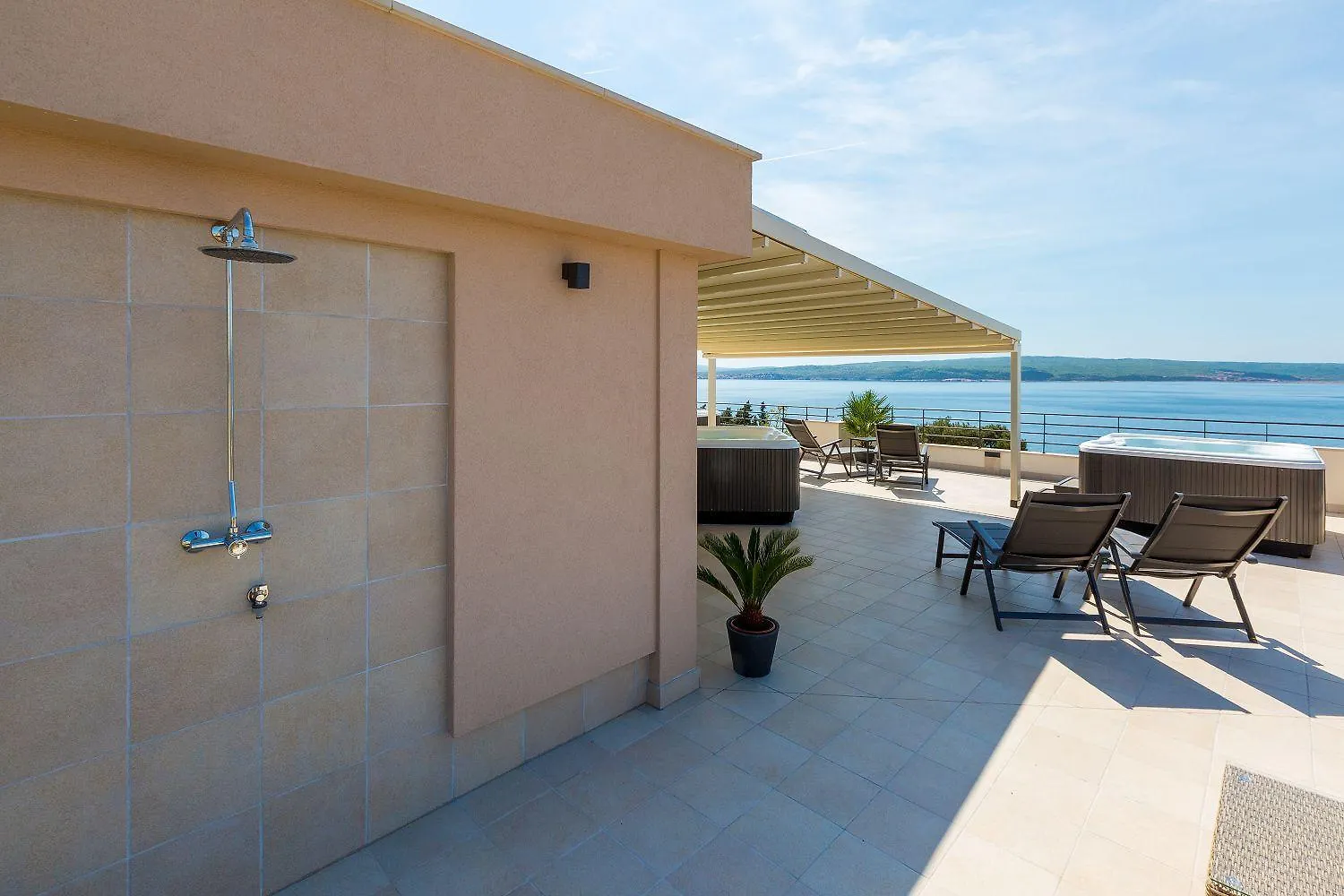 Traumhaftes Apartment Nur 100 Meter Zum Strand Mit Sauna, Jacuzzi, Meerblick Dramalj 0*,