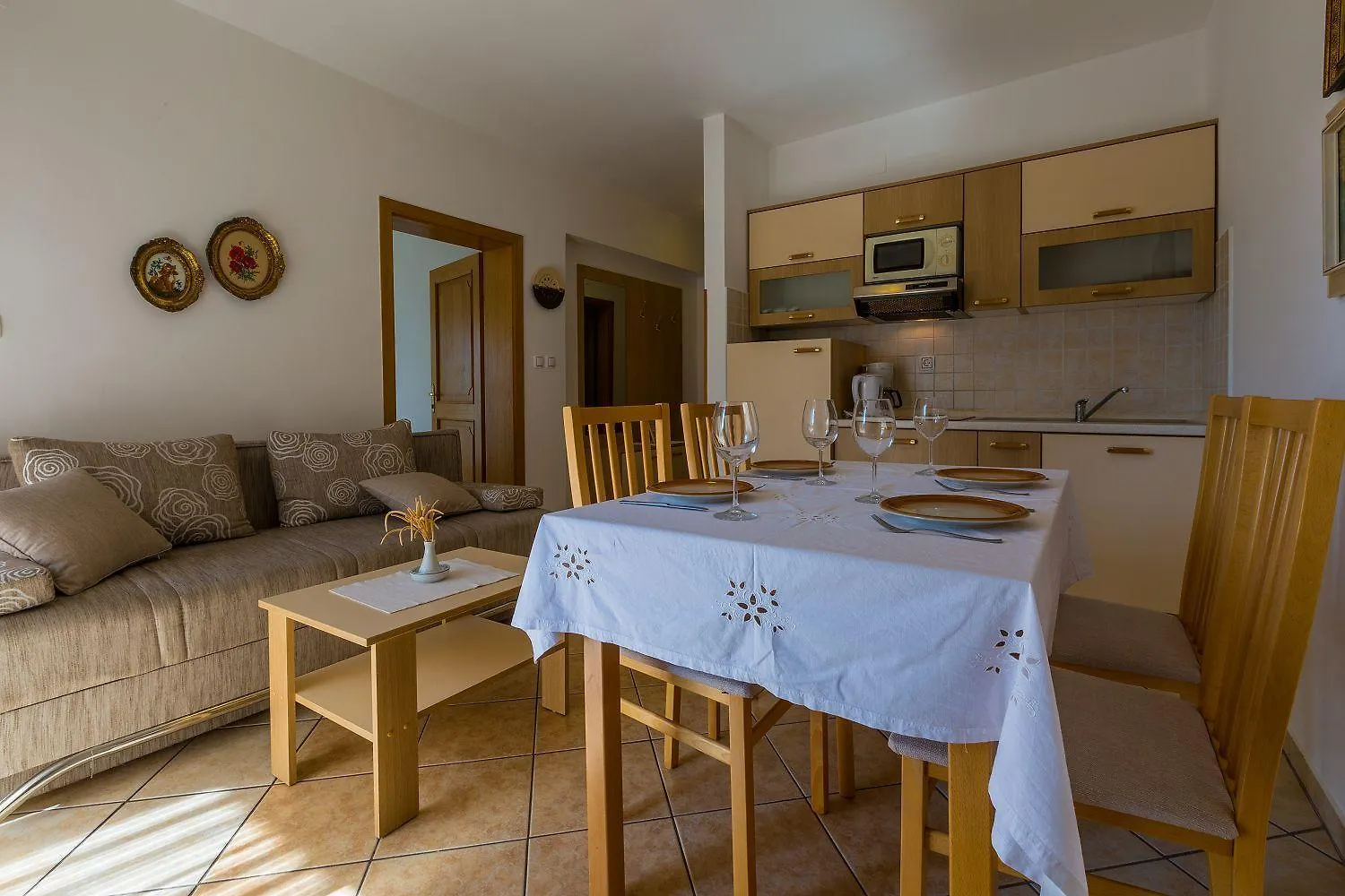 Traumhaftes Apartment Nur 100 Meter Zum Strand Mit Sauna, Jacuzzi, Meerblick Dramalj