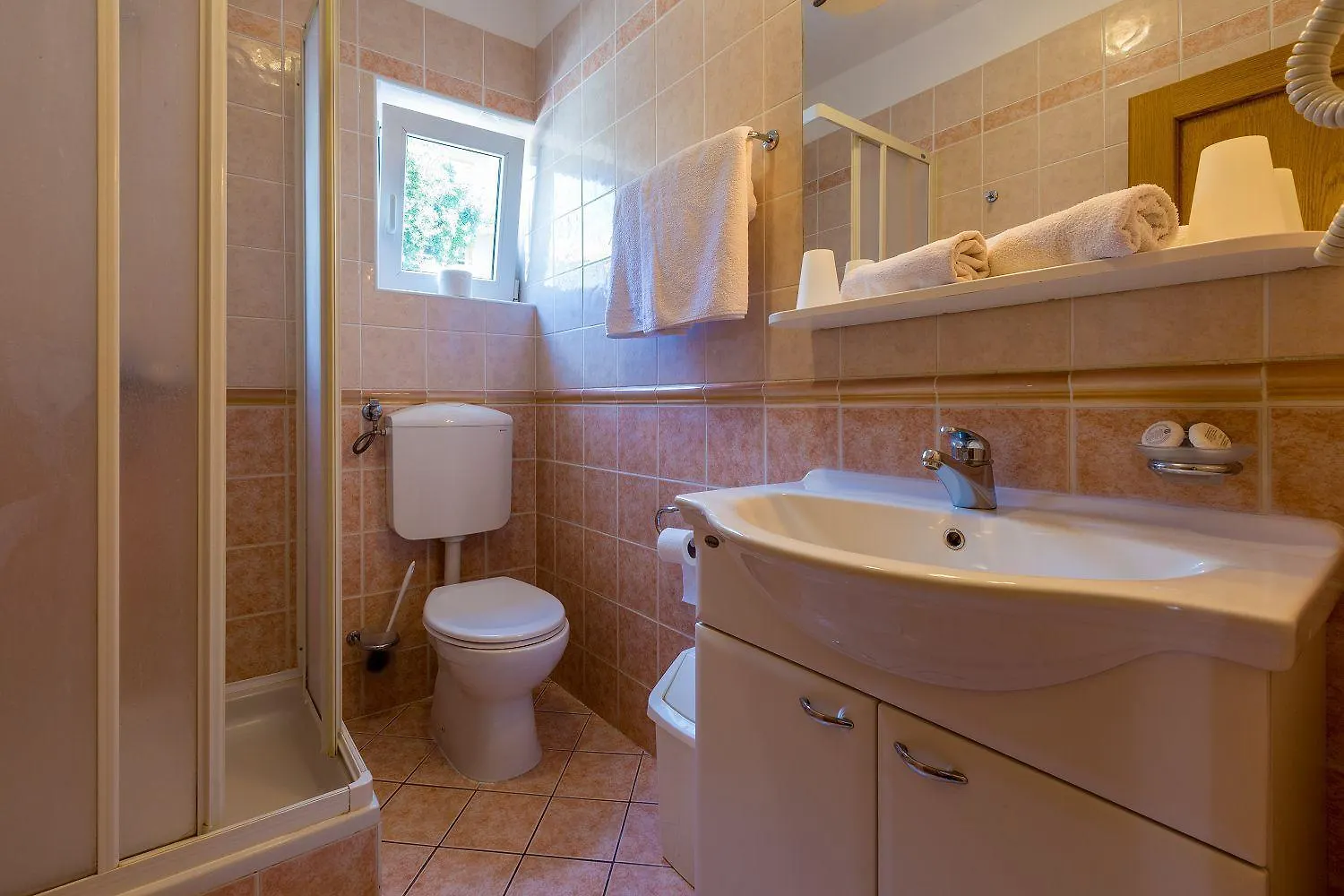 Traumhaftes Apartment Nur 100 Meter Zum Strand Mit Sauna, Jacuzzi, Meerblick Dramalj Croatia